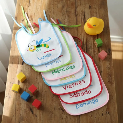 Pack 7 Hermosos Baberos Bebé 100% Impermeables Días Semana