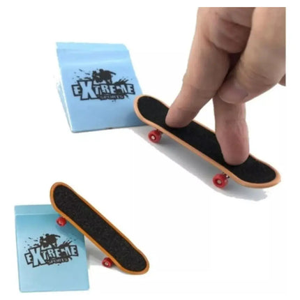 Set Mini Juego Skate Para Dedos Patineta + Rampa Negro / Rojo