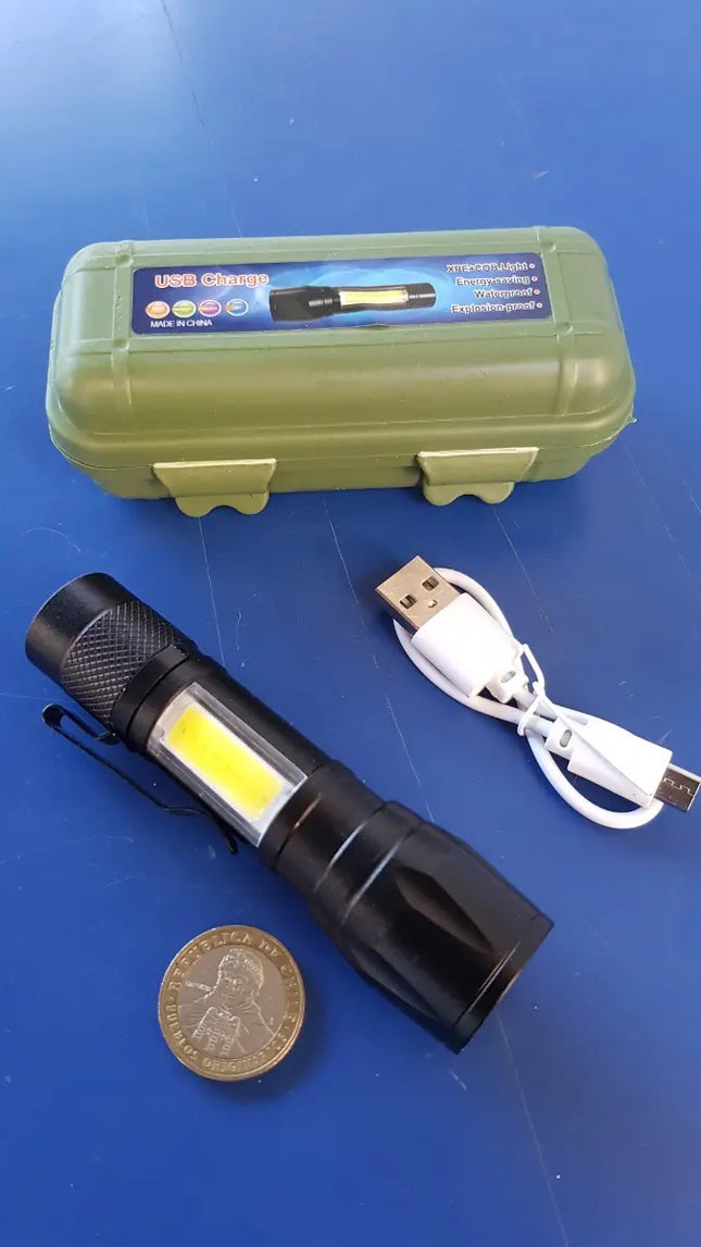 Linterna Led T6, USB Recargable 2 En 1, 800 Lúmenes + Clip Negra / Blanco